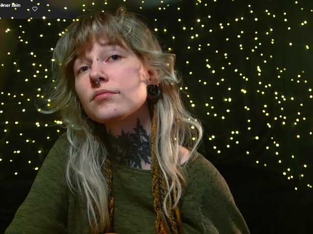 LittleSpaceMouse-'s BongaCams show and profile