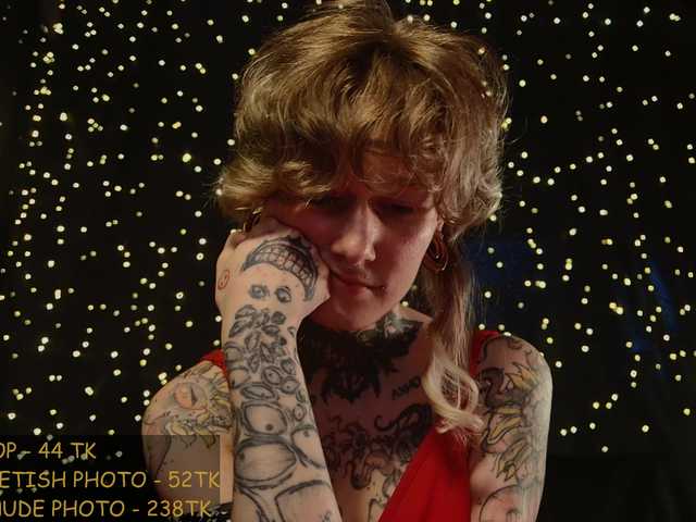 LittleSpaceMouse- live cam on BongaCams