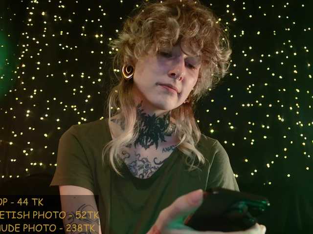 LittleSpaceMouse- live cam on BongaCams