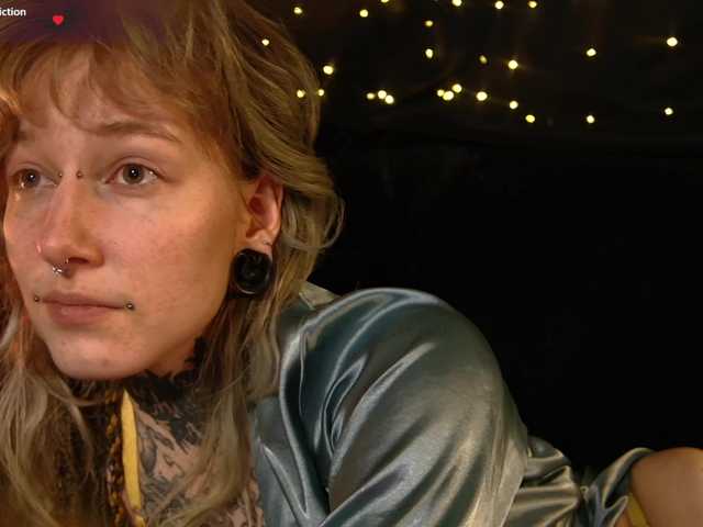 LittleSpaceMouse-'s BongaCams show and profile