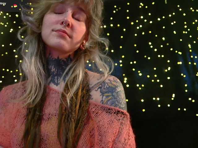 LittleSpaceMouse-'s BongaCams show and profile