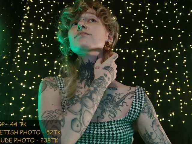 LittleSpaceMouse- live cam on BongaCams