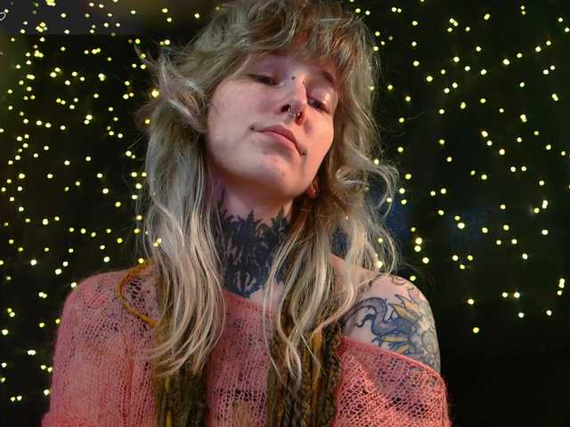 LittleSpaceMouse-'s BongaCams show and profile