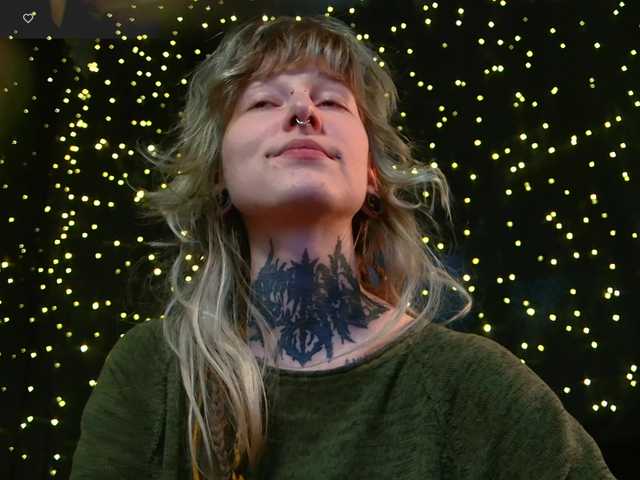 LittleSpaceMouse-'s BongaCams show and profile