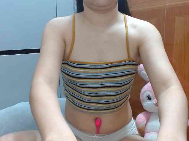 Ernesta102 webcam