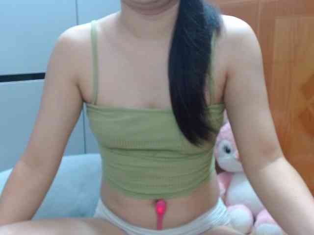 Ernesta102 webcam