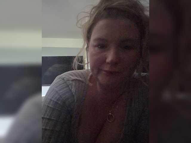 Busty01473 webcam