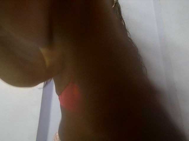 Rithanya live cam on BongaCams