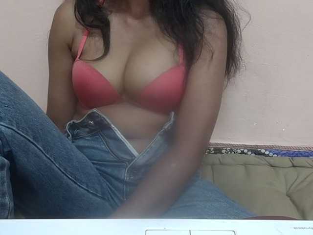 Rithanya live cam on BongaCams
