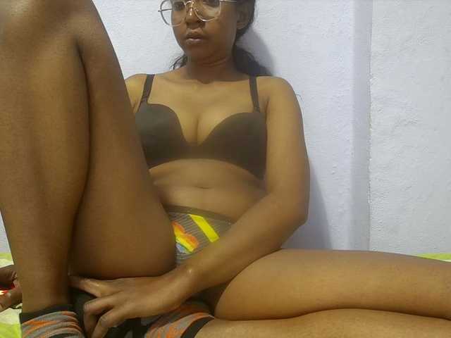 Rithanya live cam on BongaCams