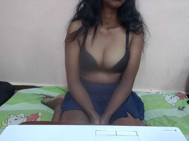Rithanya live cam on BongaCams