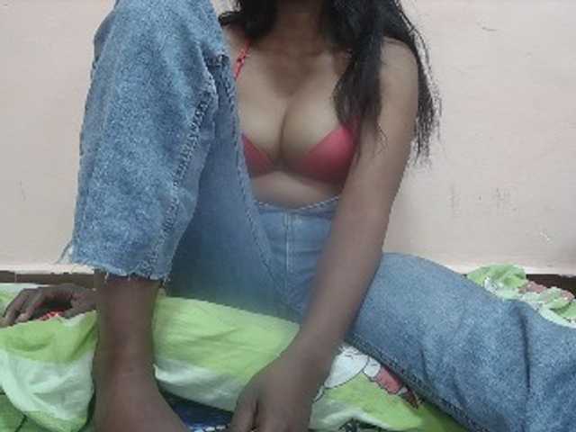 Rithanya live cam on BongaCams