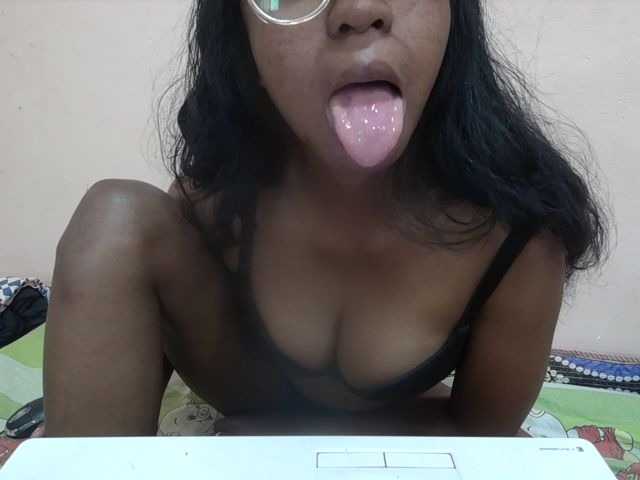 Rithanya live cam on BongaCams