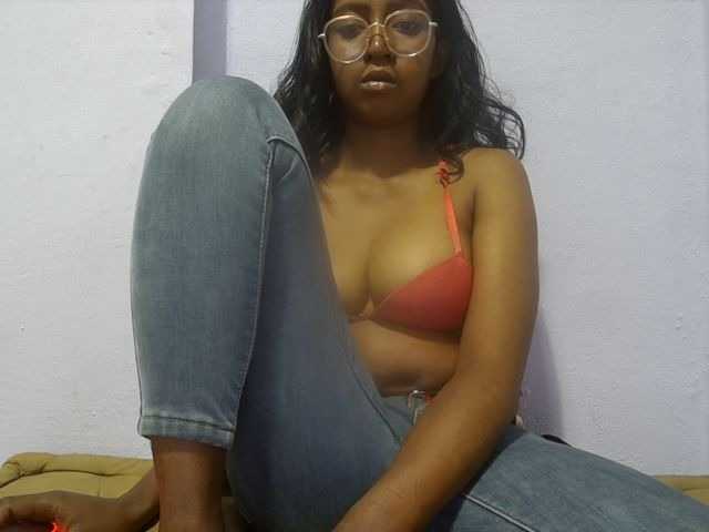 Rithanya live cam on BongaCams