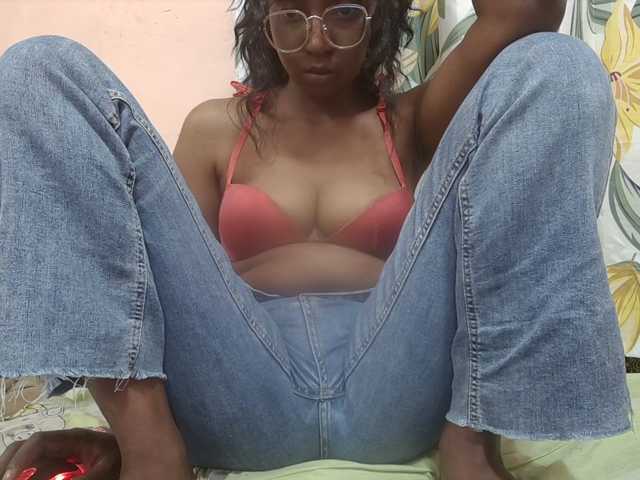 Rithanya live cam on BongaCams