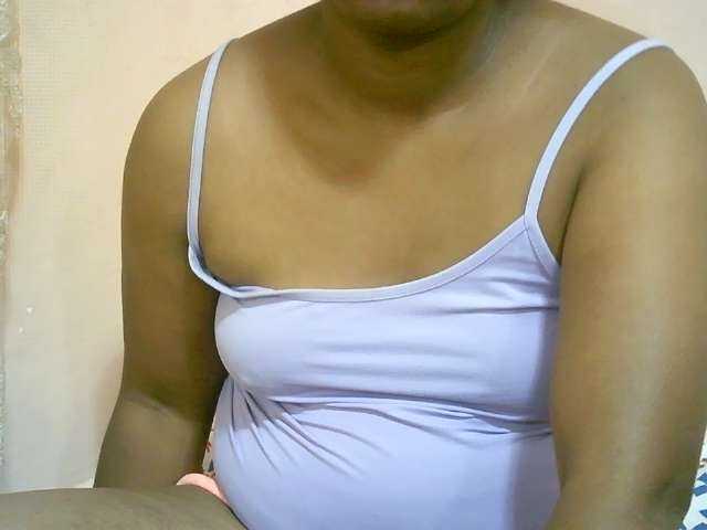 Rithanya, 19 y/o - Live Cam on BongaCams