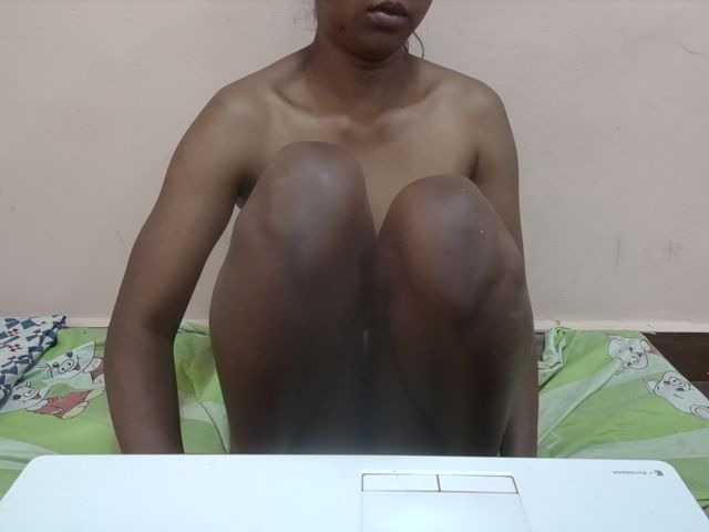 Rithanya live cam on BongaCams