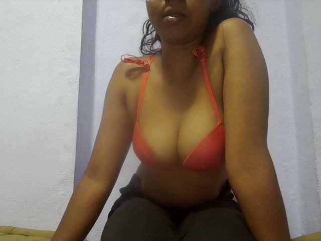 Rithanya live cam on BongaCams