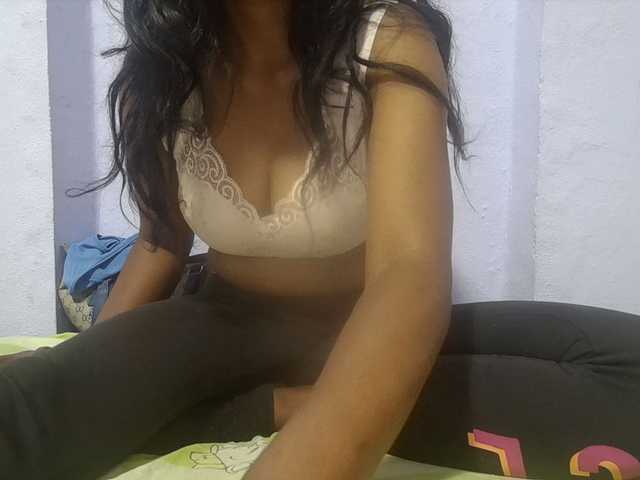 Rithanya live cam on BongaCams