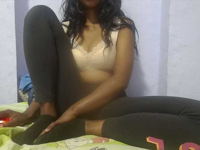 Rithanya live cam on BongaCams