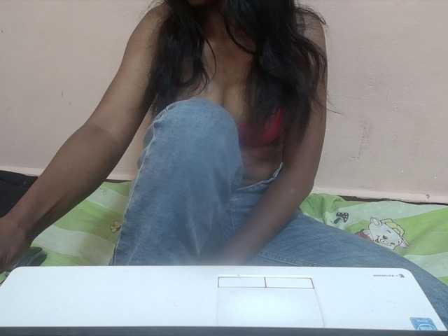 Rithanya live cam on BongaCams