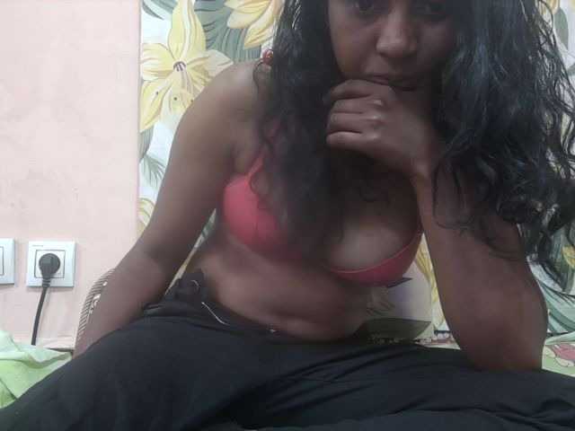 Rithanya live cam on BongaCams