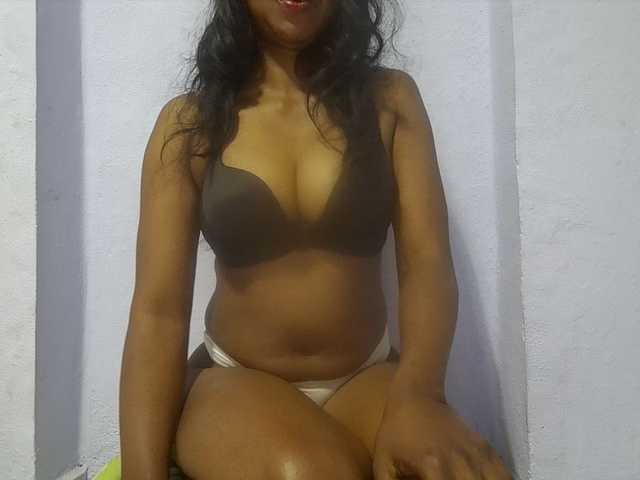 Rithanya live cam on BongaCams