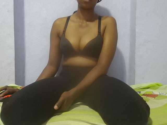 Rithanya live cam on BongaCams