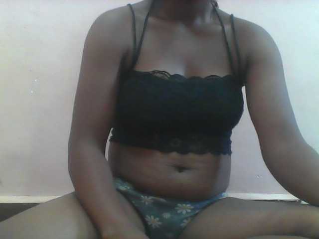Rithanya live cam on BongaCams