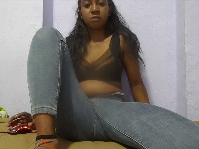 Rithanya live cam on BongaCams