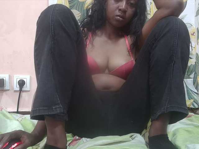 Rithanya live cam on BongaCams