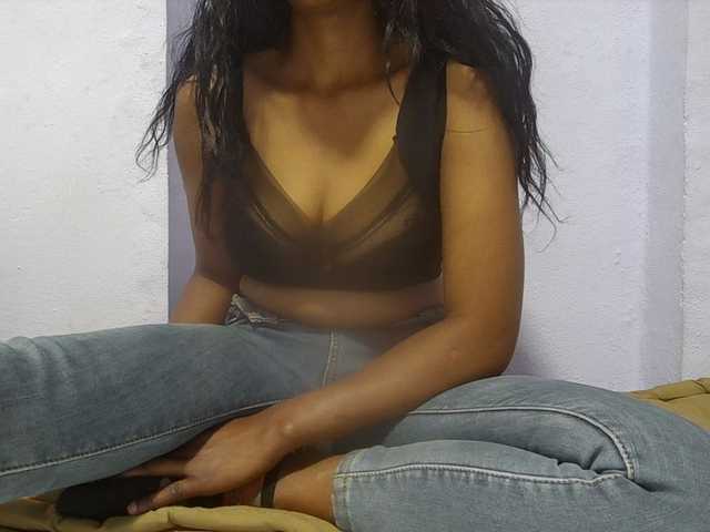 Rithanya live cam on BongaCams