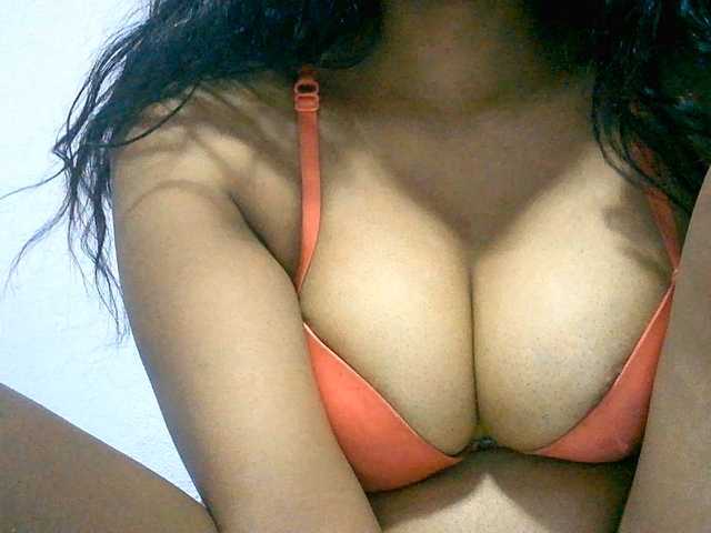 Rithanya live cam on BongaCams