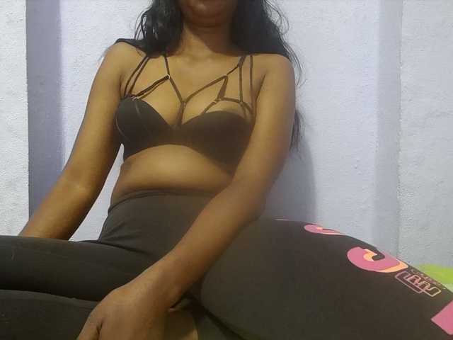 Rithanya live cam on BongaCams