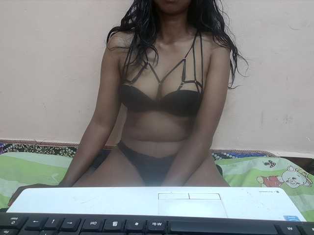 Rithanya live cam on BongaCams