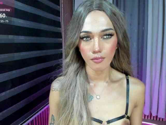 evegoddess19 Live Webcam on BongaCams