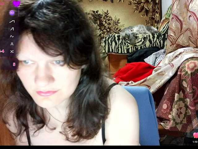 Flowerlily live cam on BongaCams