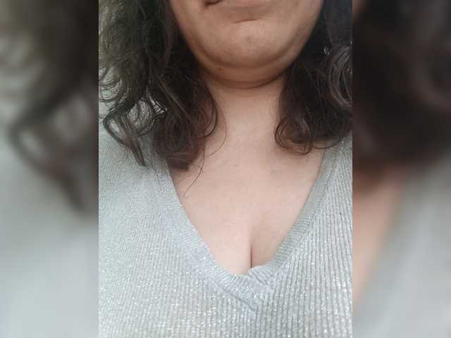 Flowerlily live cam on BongaCams