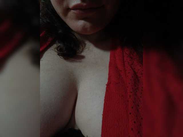 Flowerlily, en vivo ahora en BongaCams