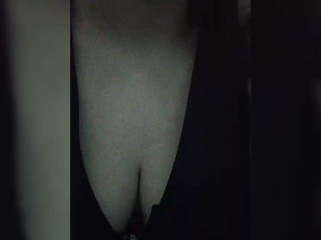 Flowerlily live cam on BongaCams