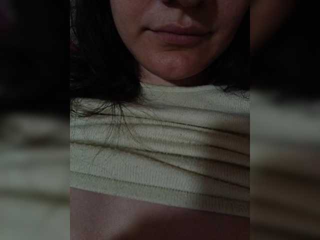 Flowerlily, live now on BongaCams