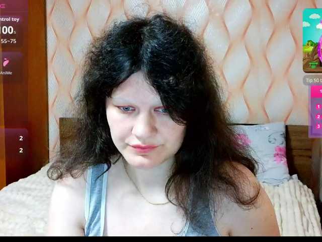 Flowerlily live cam on BongaCams