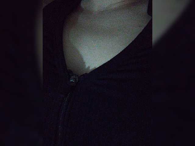 Flowerlily Live Cam on BongaCams