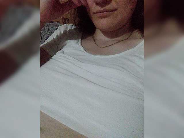 Flowerlily live cam on BongaCams