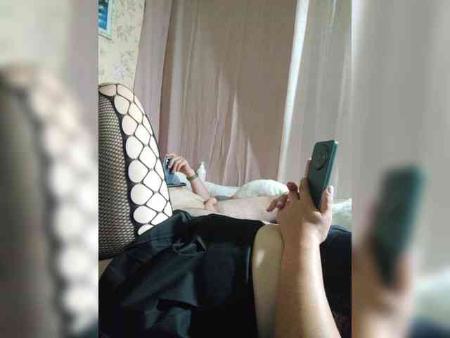 Cjladkue_mblcjlu's cam show statistics and live stream