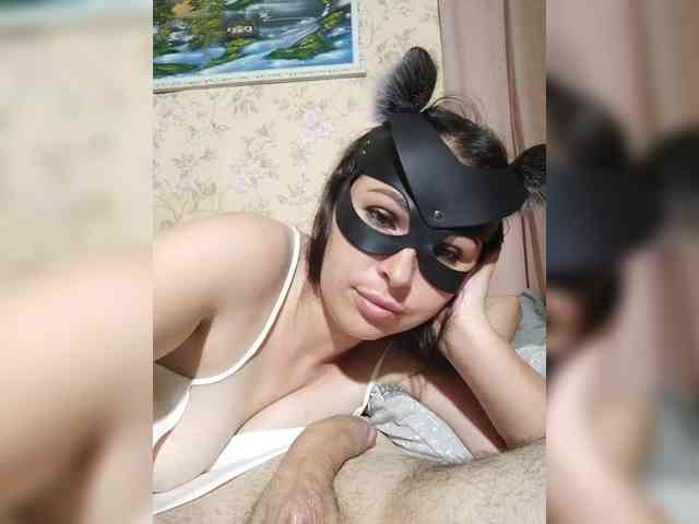 Cjladkue_mblcjlu's cam show statistics and live stream