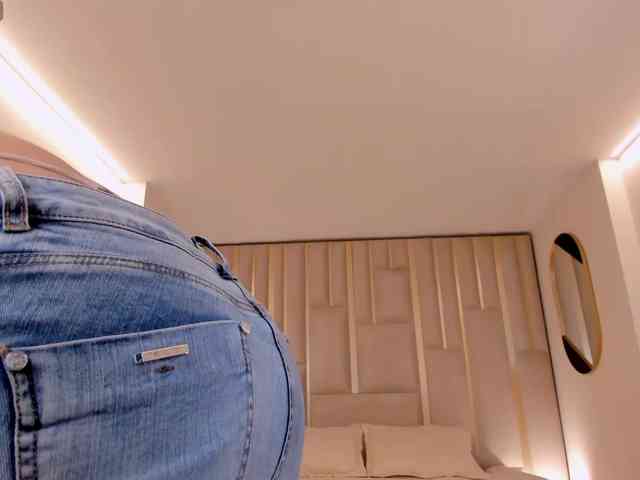 NinaMichelle webcam
