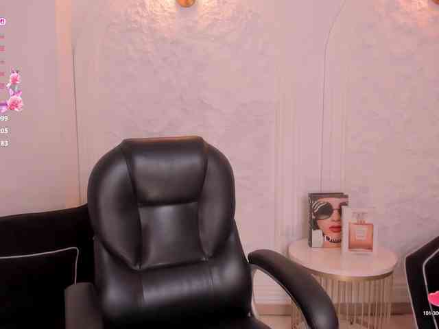 NinaMichelle webcam