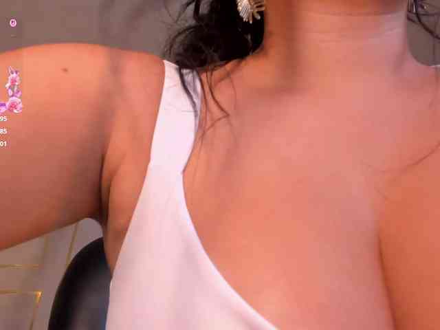 NinaMichelle webcam