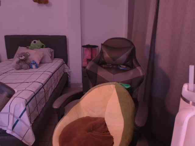 NinaMichelle webcam